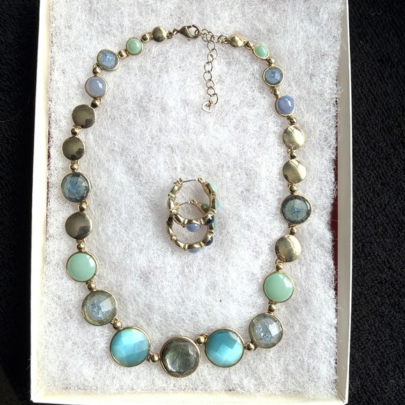Elegant Aqua Blue And Gold Tone Necklace And Earring Set Travel Beach Cruise - Picture 1 of 7